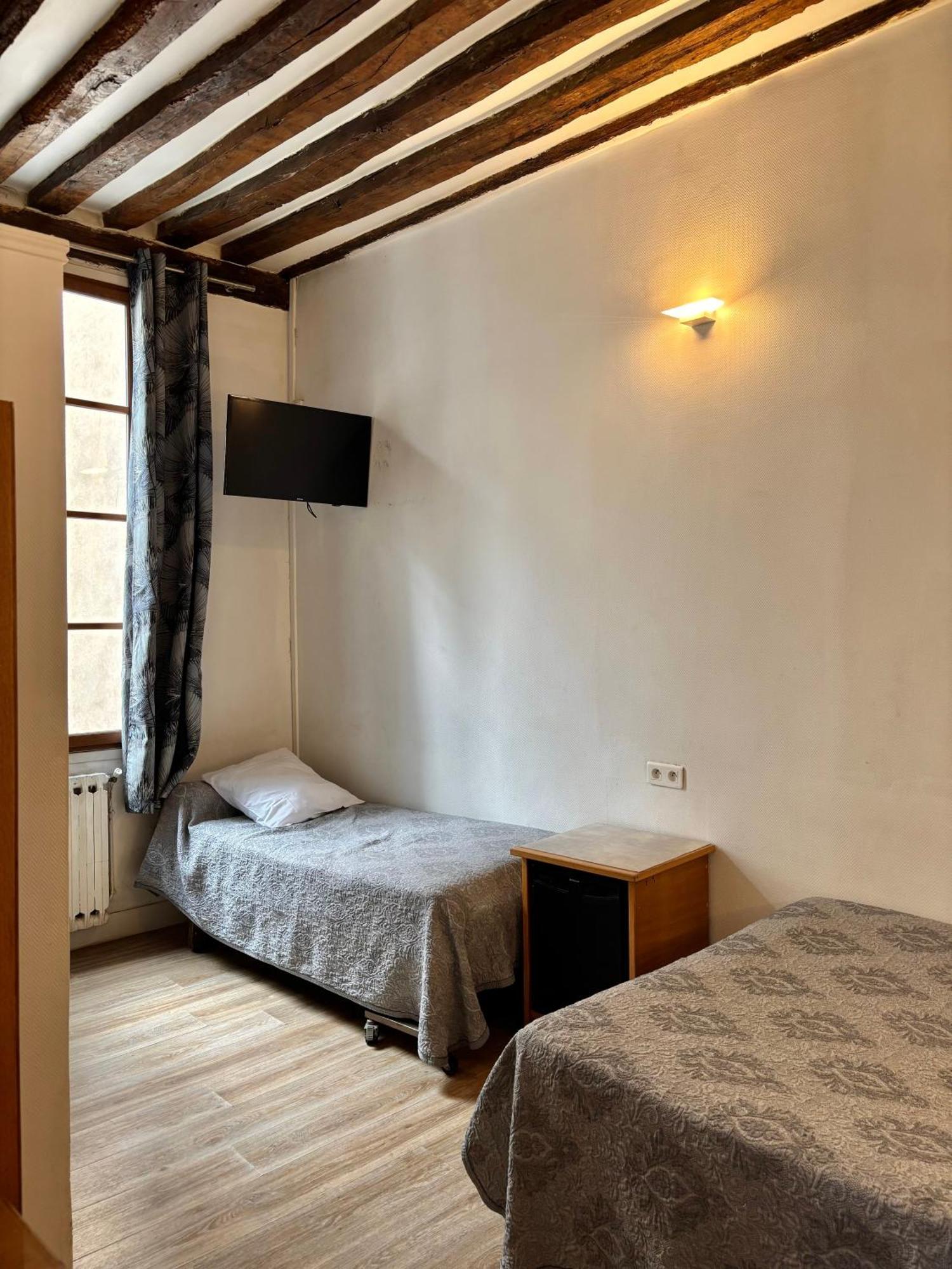 Des Fontaines 2* Parijs